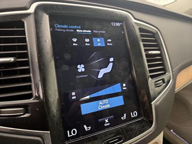 Photo of 2020 White Volvo XC90