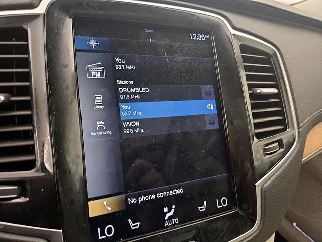 Photo of 2020 White Volvo XC90