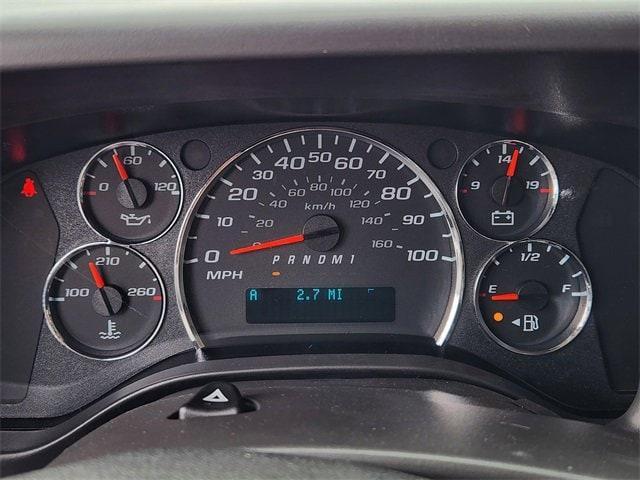 Photo of 2025 Summit White Chevrolet Express 3500