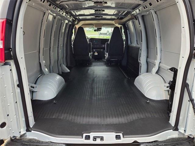 Photo of 2025 Summit White Chevrolet Express 2500