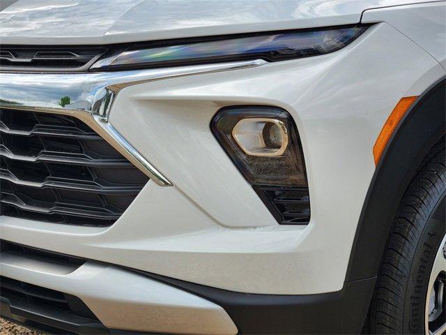 Photo of 2026 Summit White Chevrolet Trailblazer