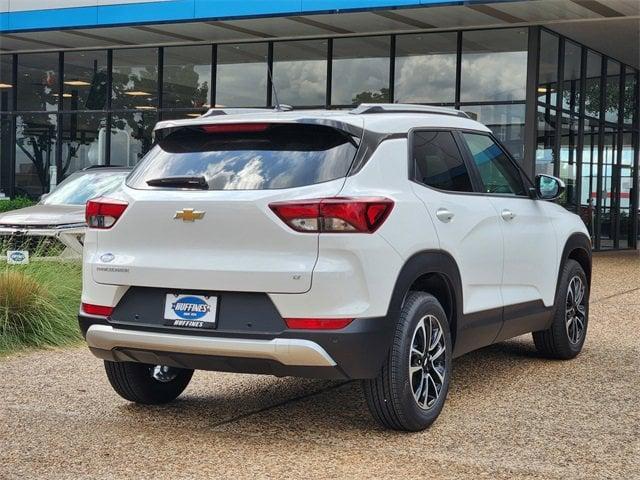 Photo of 2026 Summit White Chevrolet Trailblazer