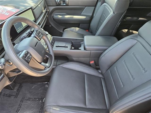 Photo of 2025 Green Hyundai SANTA FE