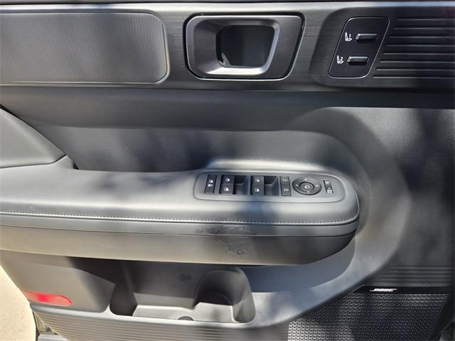 Photo of 2025 Green Hyundai SANTA FE