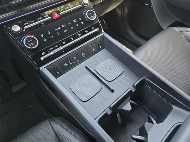 Photo of 2025 Green Hyundai SANTA FE