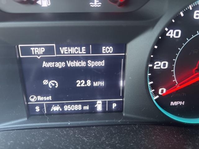 Photo of 2023 Summit White Chevrolet Traverse