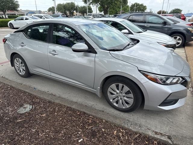 Photo of 2023 Brilliant Silver Metallic Nissan Sentra