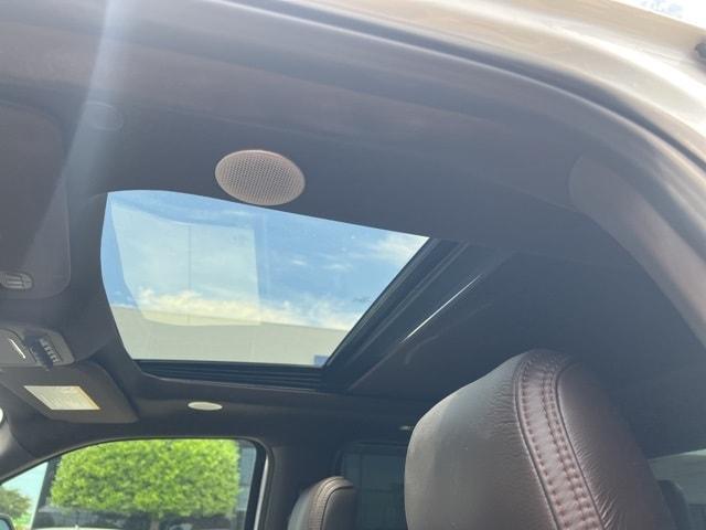 Photo of 2024 White Metallic Ford F-250