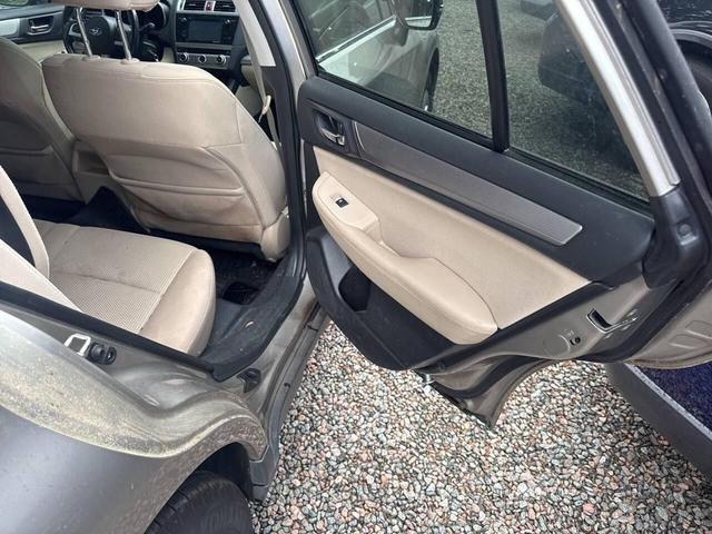 Photo of 2017 Beige Subaru Outback
