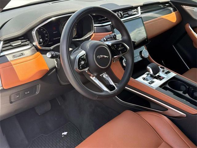 Photo of 2025 Fuji White Jaguar F-PACE