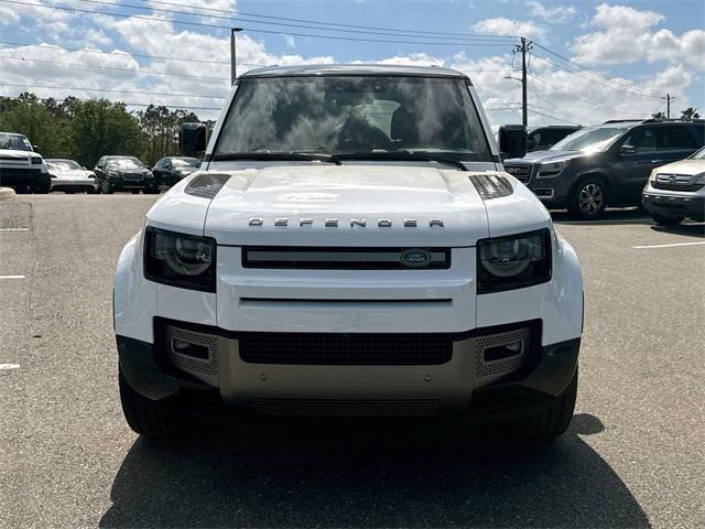 Photo of 2025 Fuji White Land Rover Defender