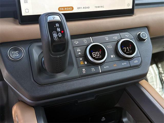Photo of 2025 Fuji White Land Rover Defender