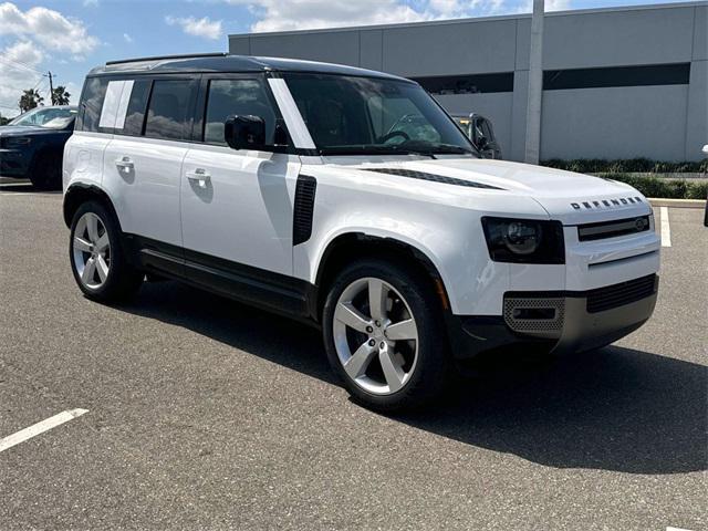 Photo of 2025 Fuji White Land Rover Defender