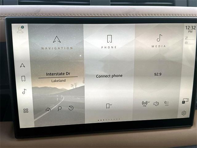 Photo of 2025 Fuji White Land Rover Defender