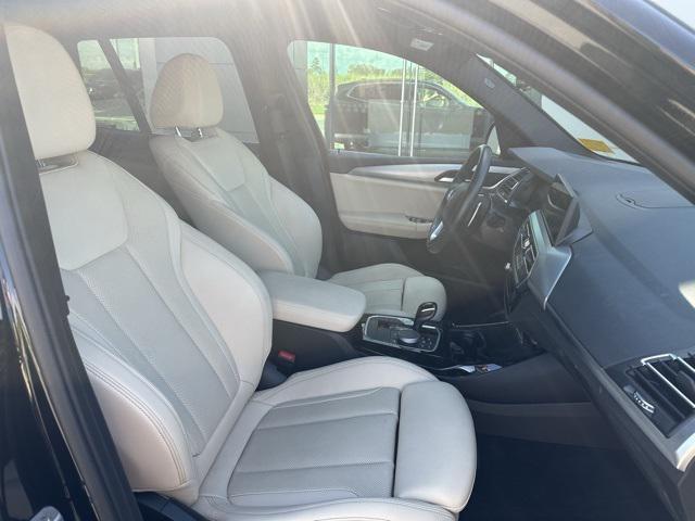 Photo of 2023 Jet Black BMW X3
