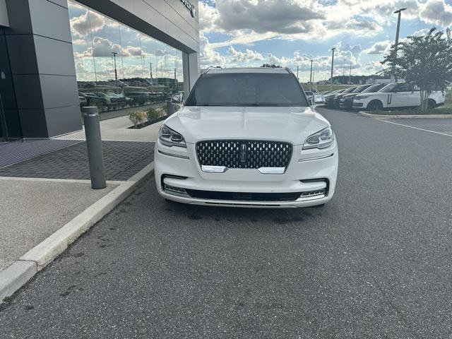 Photo of 2022 Pristine White Metallic Tri-Coat Lincoln Aviator
