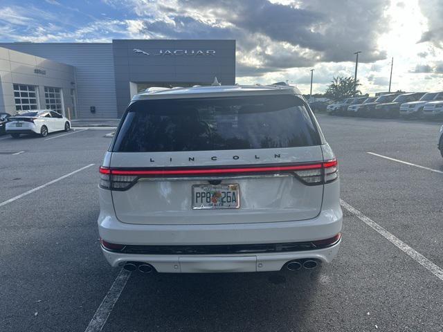Photo of 2022 Pristine White Metallic Tri-Coat Lincoln Aviator