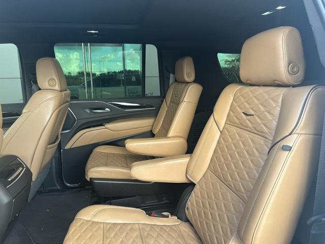 Photo of 2024 Crystal White Tricoat Cadillac Escalade ESV