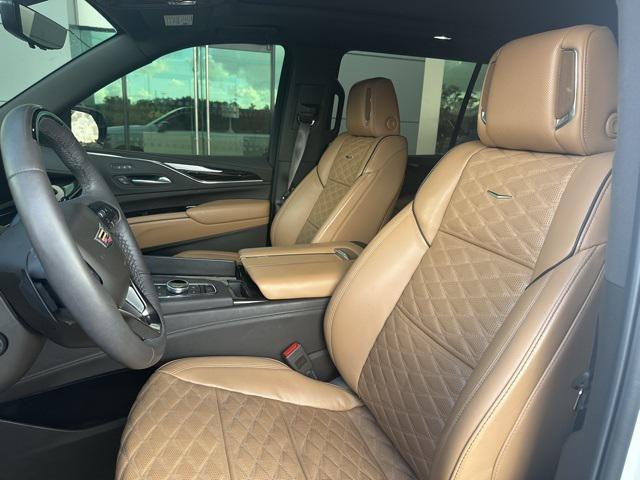 Photo of 2024 Crystal White Tricoat Cadillac Escalade ESV