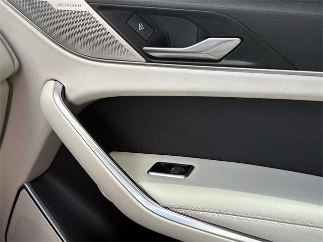 Photo of 2025 White Jaguar F-PACE