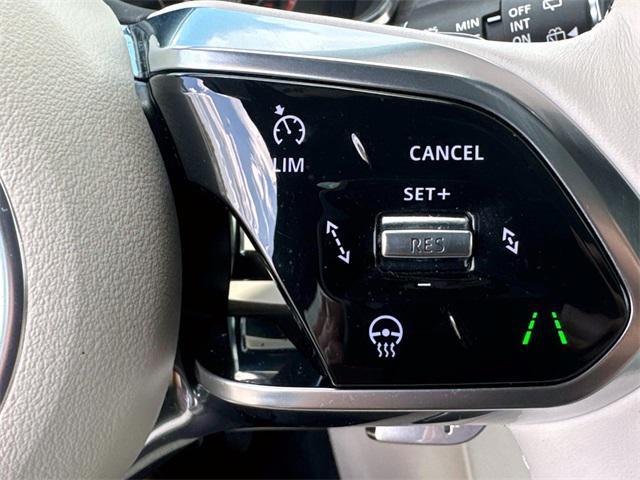 Photo of 2025 White Jaguar F-PACE