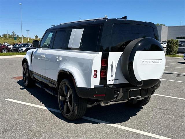 Photo of 2025 Fuji White Land Rover Defender
