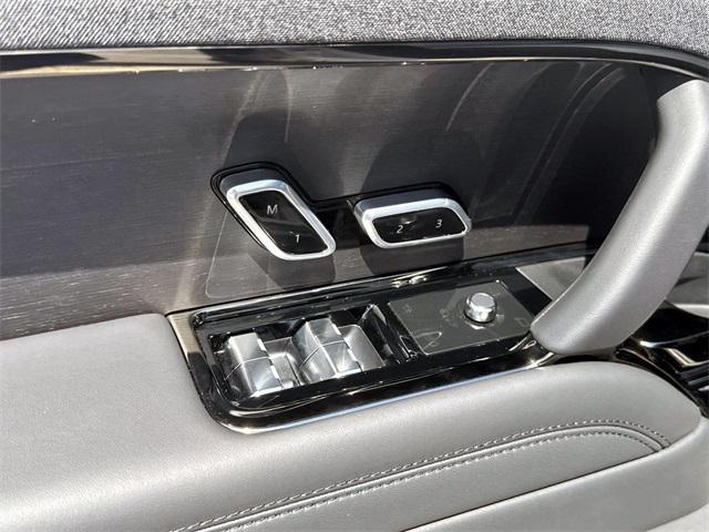 Photo of 2025 Borasco Grey Metallic Land Rover Range Rover Sport