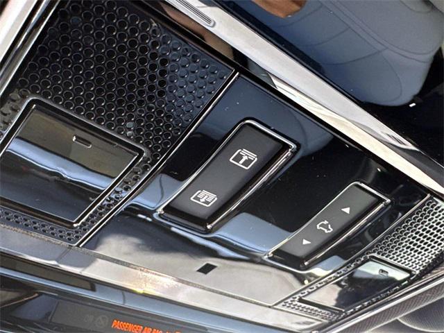 Photo of 2025 Borasco Grey Metallic Land Rover Range Rover Sport