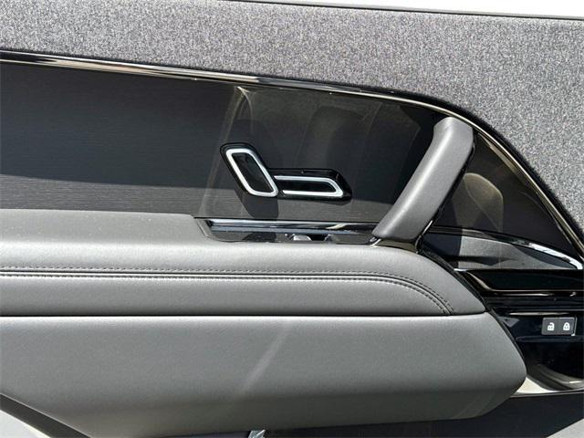 Photo of 2025 Borasco Grey Metallic Land Rover Range Rover Sport