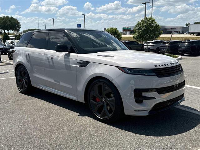 Photo of 2025 Borasco Grey Metallic Land Rover Range Rover Sport