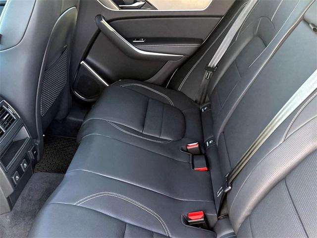 Photo of 2025 Fuji White Jaguar F-PACE