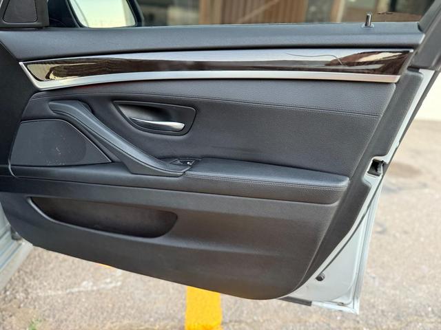 Photo of 2016 Silver BMW 535