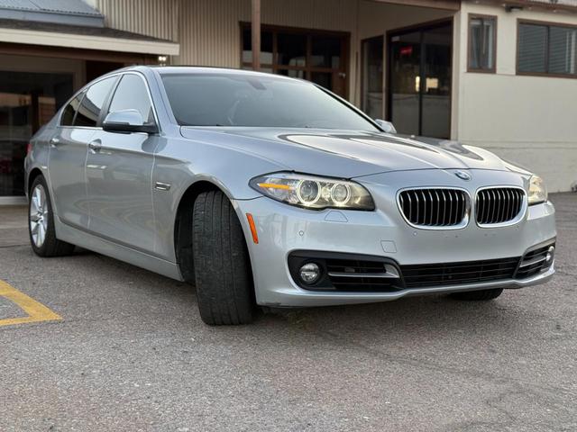 Photo of 2016 Silver BMW 535