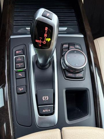 Photo of 2014 White BMW X5