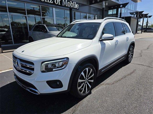 Photo of 2022 Polar White Mercedes-Benz GLB 250