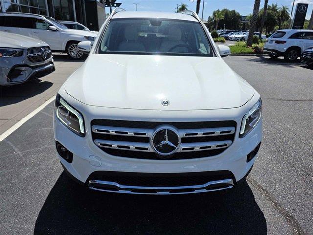 Photo of 2022 Polar White Mercedes-Benz GLB 250