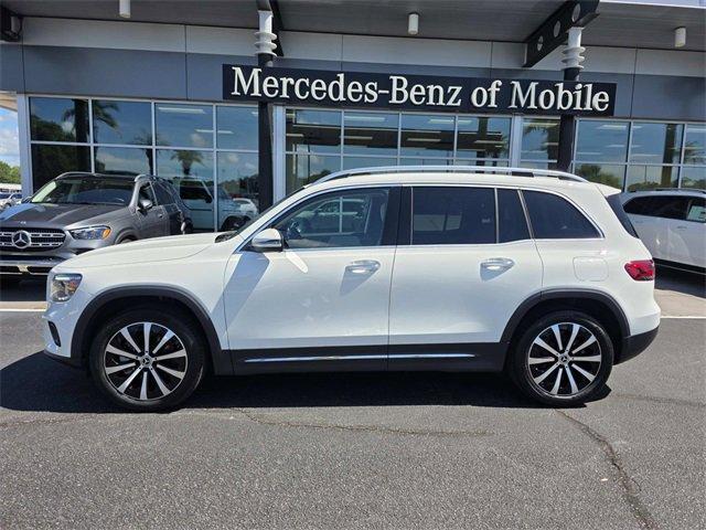 Photo of 2022 Polar White Mercedes-Benz GLB 250