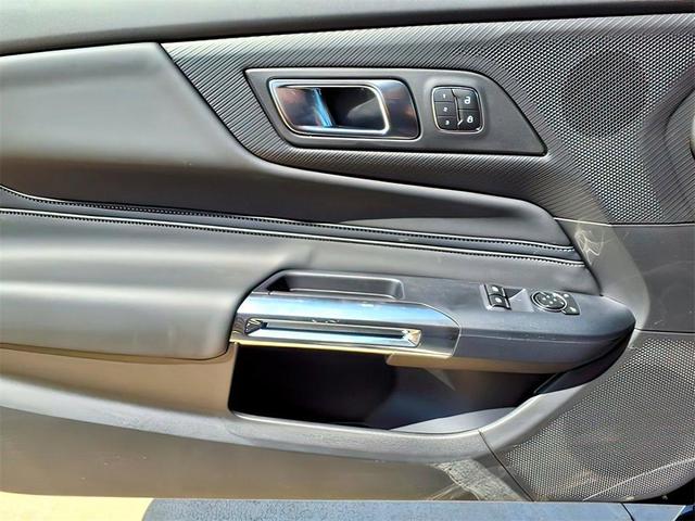 Photo of 2025 Shadow Black Ford Mustang