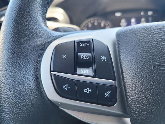 Photo of 2022 Star White Ford Explorer