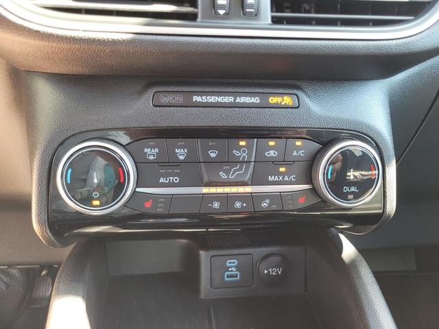 Photo of 2022 Carbonized Gray Metallic Ford Escape