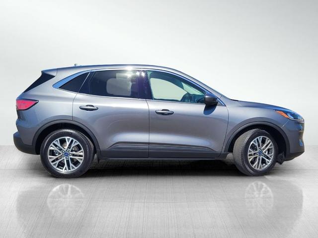 Photo of 2022 Carbonized Gray Metallic Ford Escape