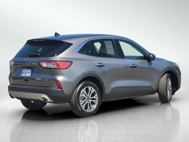 Photo of 2022 Carbonized Gray Metallic Ford Escape
