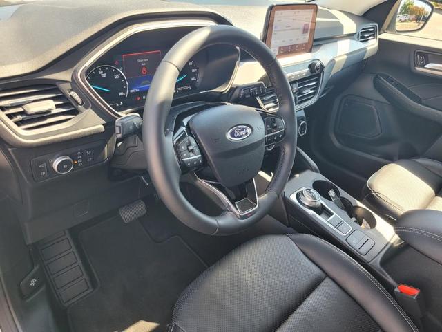 Photo of 2022 Carbonized Gray Metallic Ford Escape