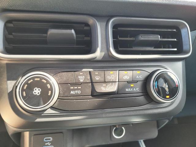 Photo of 2024 Cactus Green / Gray Ford Maverick