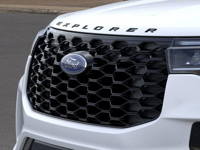 Photo of 2025 White Ford Explorer