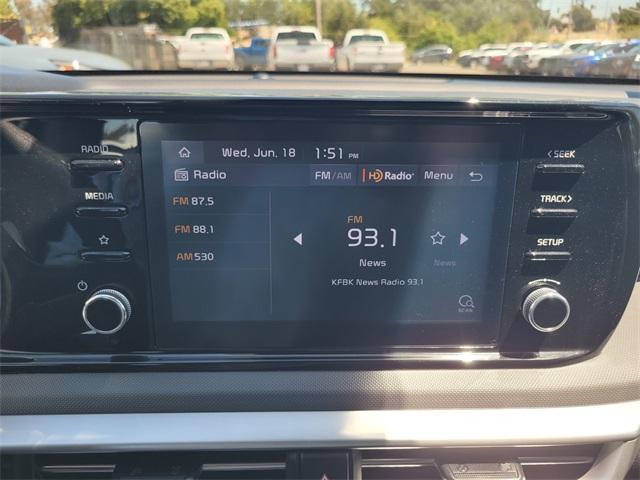 Photo of 2023 Glacial White Pearl Kia K5