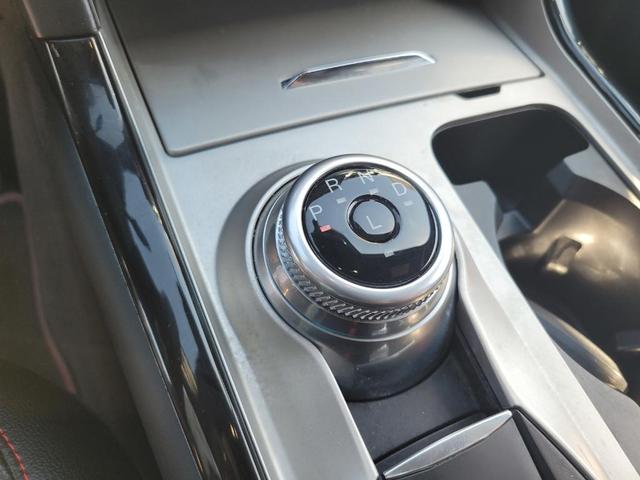 Photo of 2022 Iconic Silver Metallic Ford Explorer