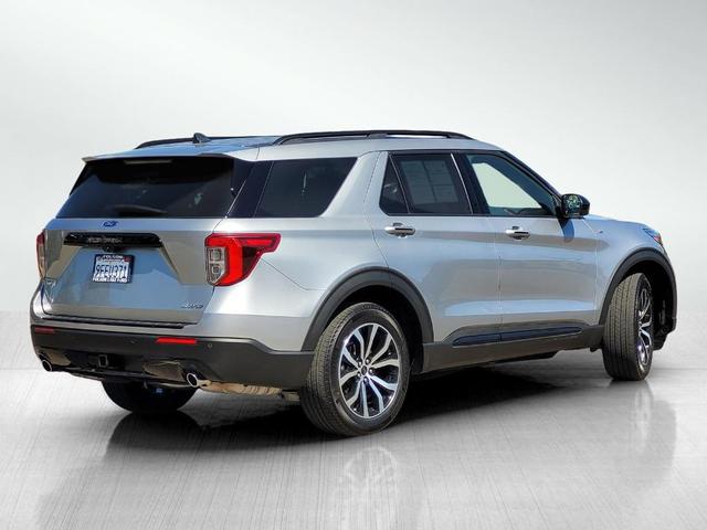 Photo of 2022 Iconic Silver Metallic Ford Explorer