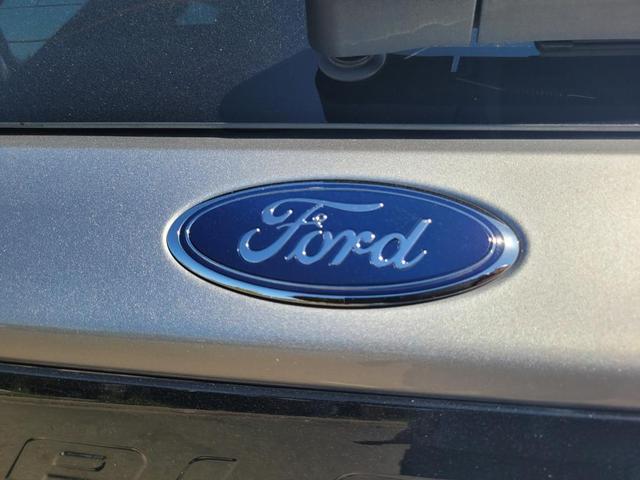 Photo of 2022 Iconic Silver Metallic Ford Explorer