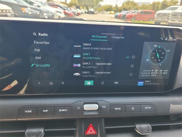 Photo of 2025 Snow White Pearl Kia K4